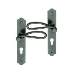 OUVRE&DECO Poignée De Porte D'entrée Rustique En Style Fer Forgé Patiné Sur Plaque Clé I Entraxe 195 Mm, CARCASSONNE